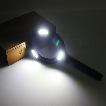 Lupa 5 x ZOOM s LED svetlom - LM102